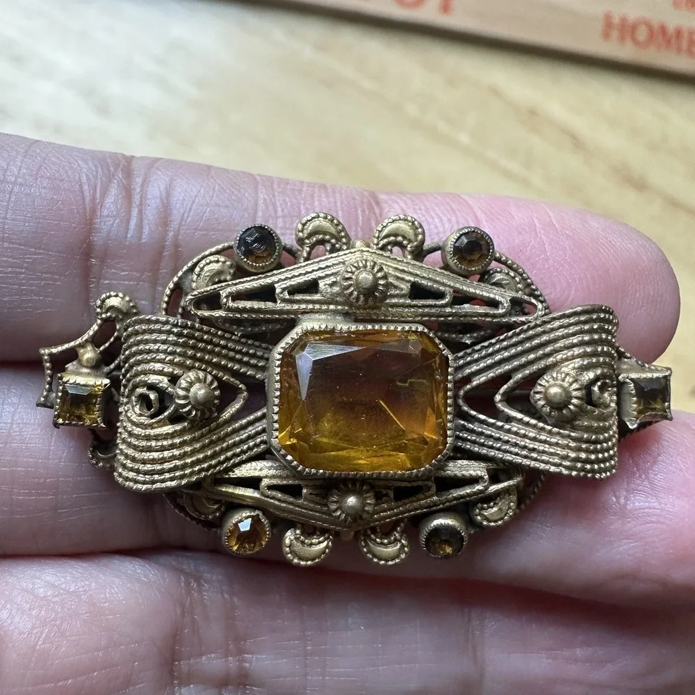 Vintage Art Deco Filigree Brooch‎ 1.75 Inch Gold Gilt Metal Amber Glass Handmade